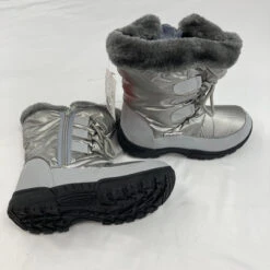 Wootie Silver Furry Snow Boots Size 2