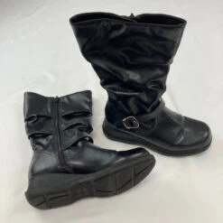 SmartFit Leather Buckle Boots Size Size 2.5